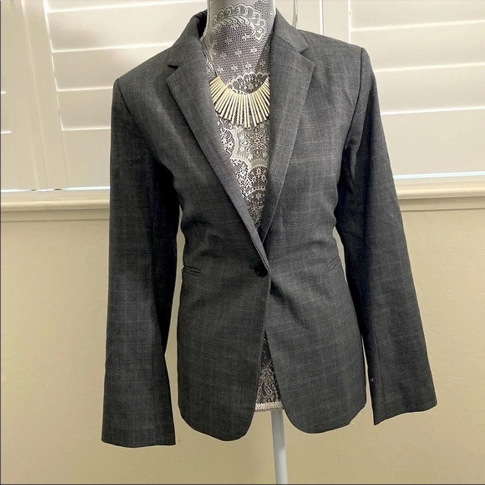 Adrienne Vittadini Grey Houndstooth Plaid Blazer